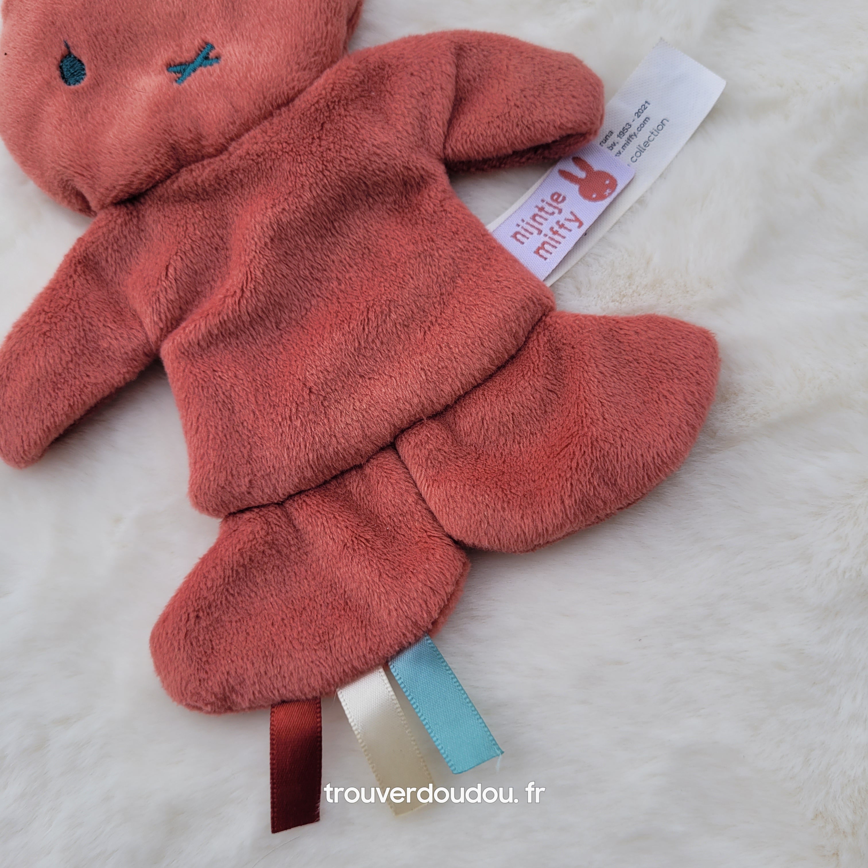 Doudou plat Lapin Miffy (Nijntje) terre de Sienne / brique - Tissus ultra doux Très bon état