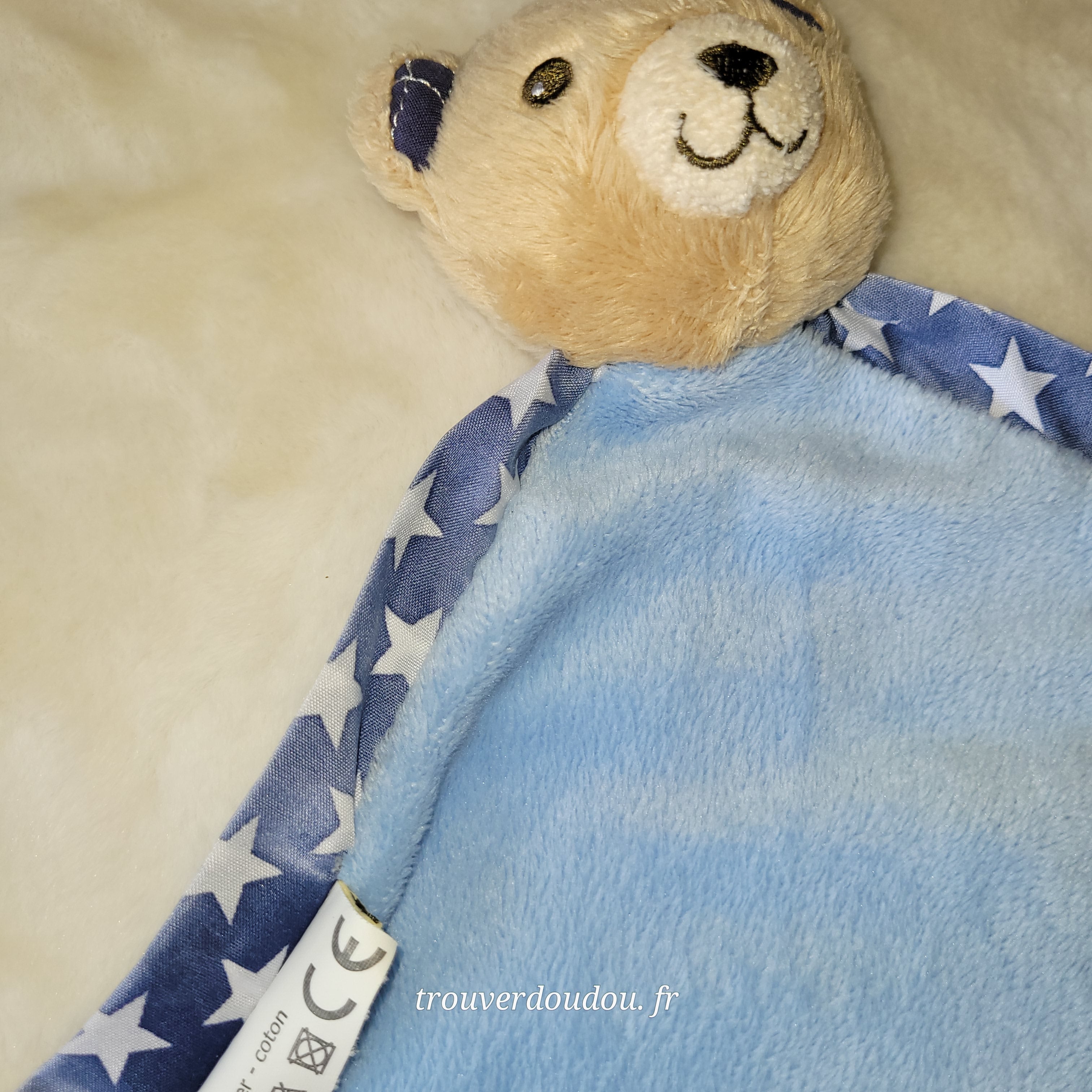 Doudou Plat Ours Bleu Ciel et Étoiles - Pioupiou et Merveilles - Occasion Très Bon État
