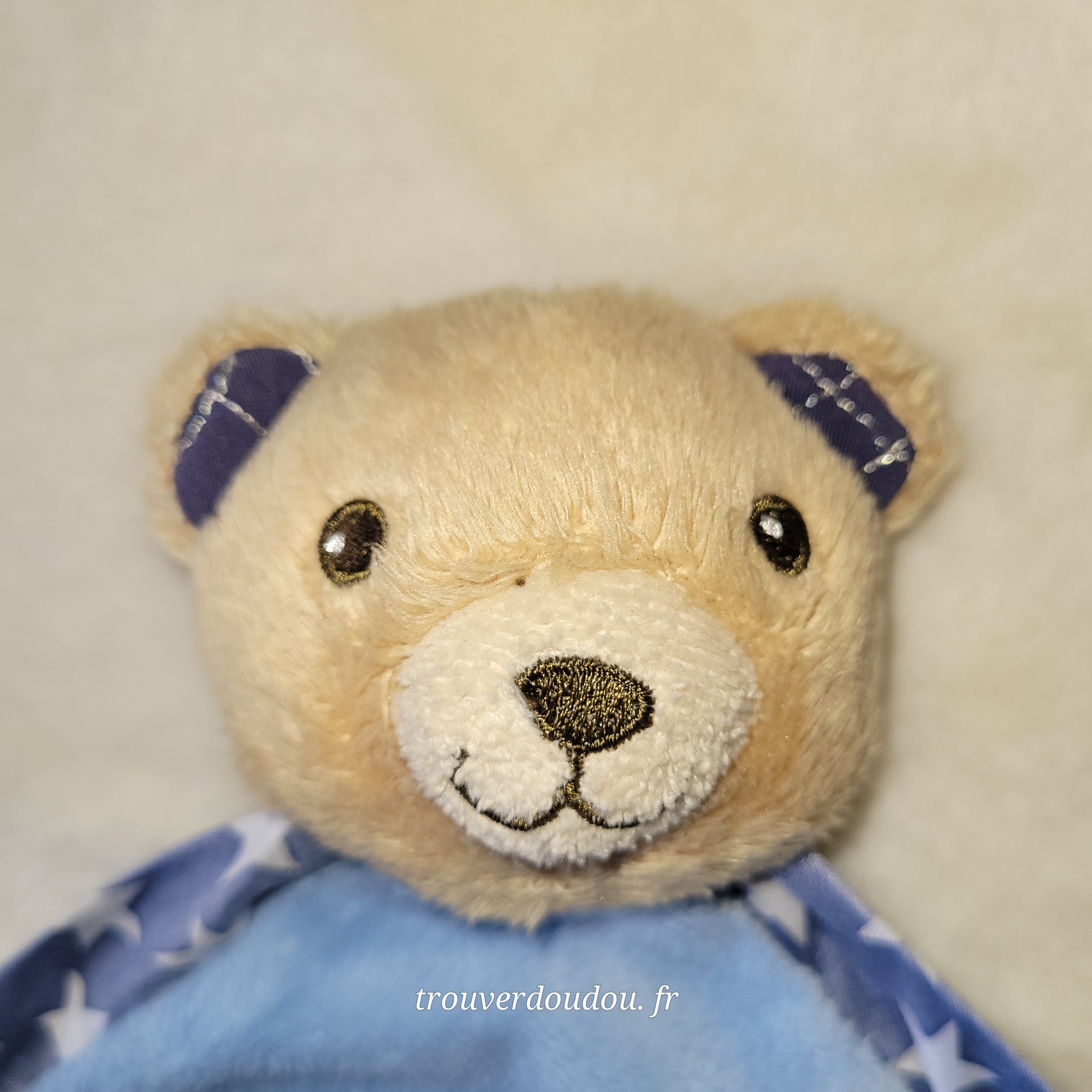Doudou Plat Ours Bleu Ciel et Étoiles - Pioupiou et Merveilles - Occasion Très Bon État