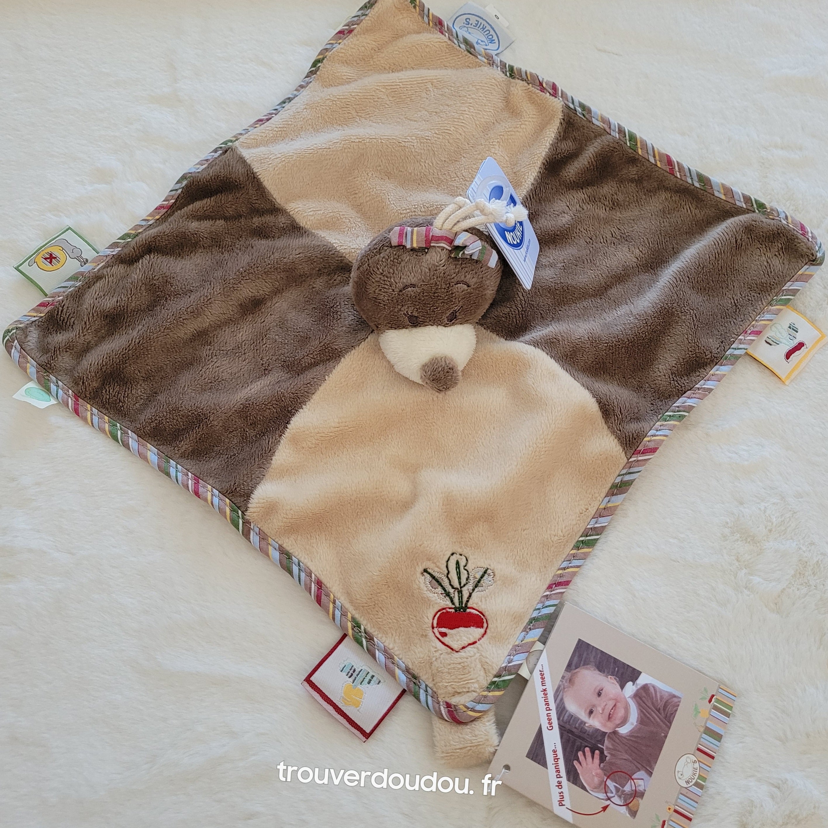 Doudou carré plat Taupe beige et marron broderie radis - Noukie's Neuf