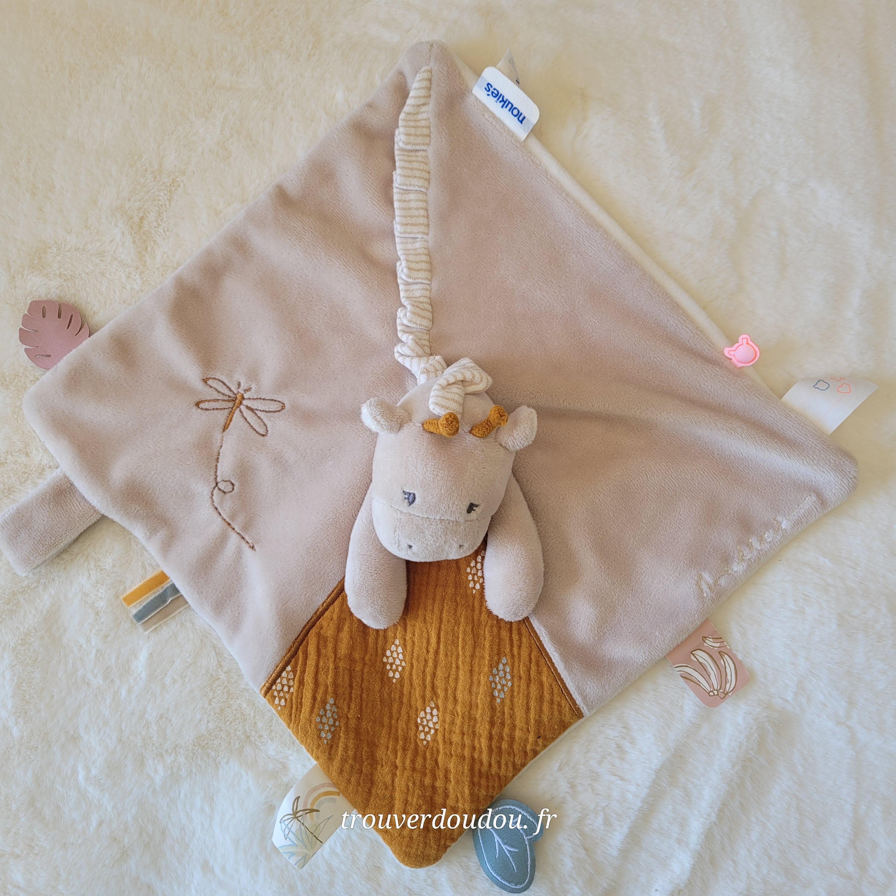 Doudou Plat Girafe "Tiga" Ocre et Beige - Noukie's - Occasion Très Bon État